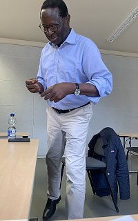 Dr. Karamba Diaby zu Gast am Institut fr Politikwissenschaft